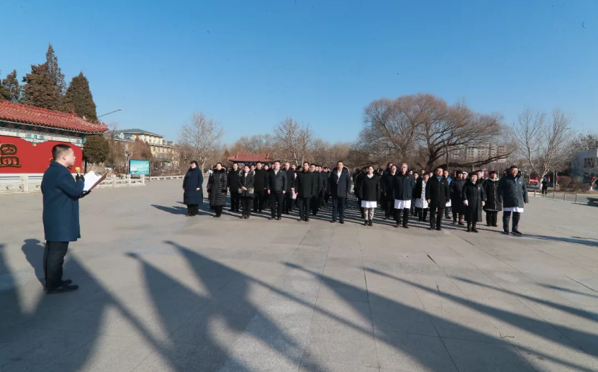 恒行娱乐集团党委 温泉集团党委联合举办“迁新址启征程”主题党日活动